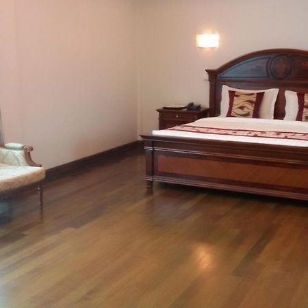 Palm Spring Resort Yangon Exterior foto