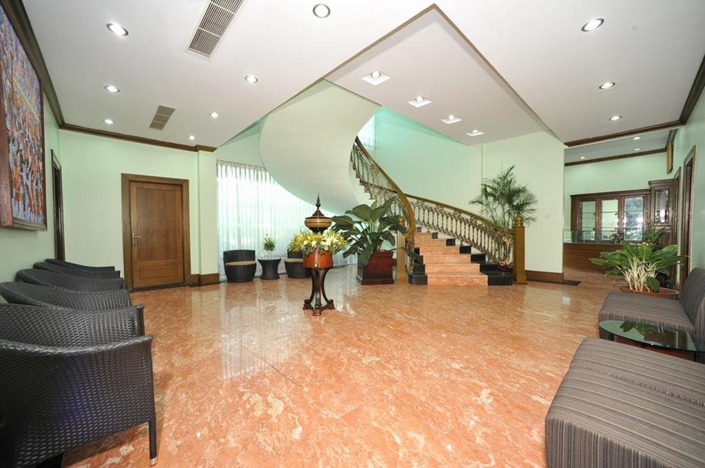 Palm Spring Resort Yangon Exterior foto