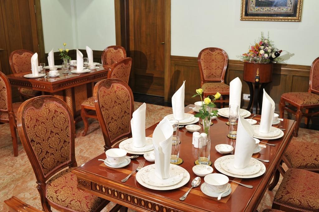 Palm Spring Resort Yangon Exterior foto